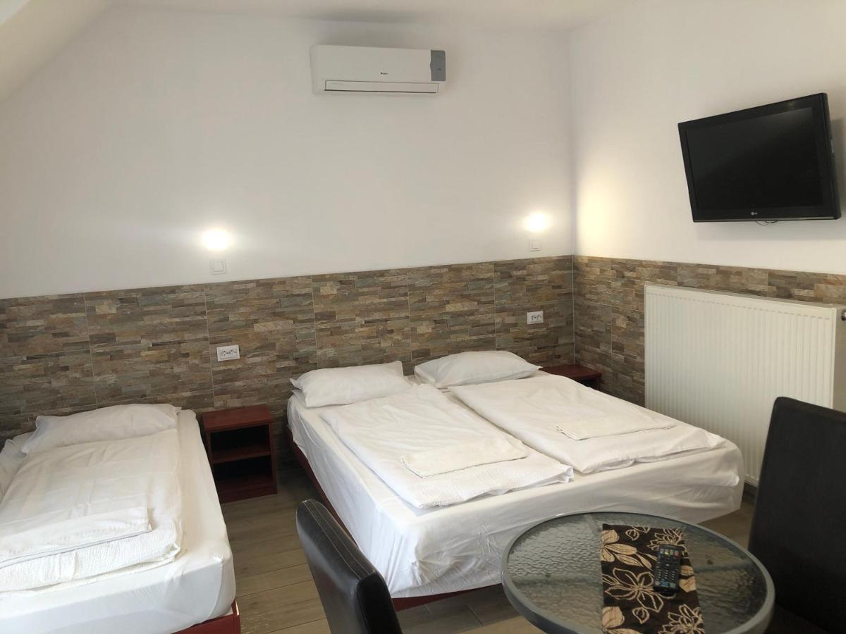 Mosoly Szallashely Guest house Szeged