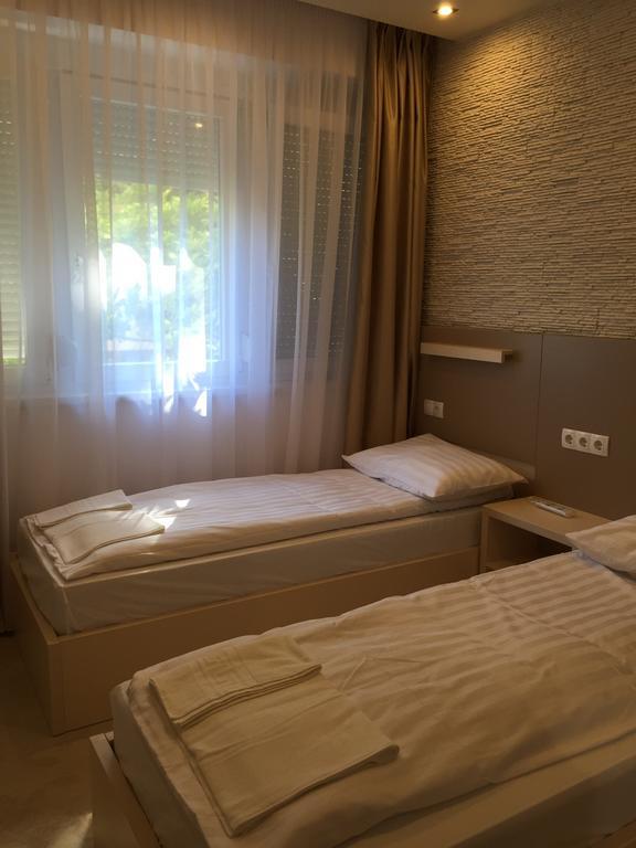 Mosoly Szallashely Guest house Szeged
